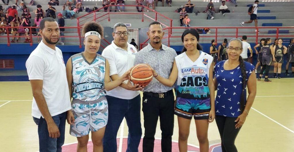 GO Ministrie, Liga Independiente y SAJOMA inician ganando en la apertura del Torneo de Baloncesto Juvenil Femenino de Santiago
