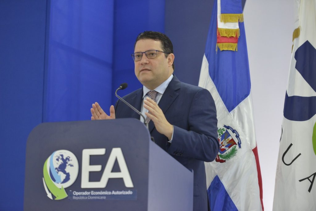 Aduanas realiza conferencia “El Programa OEA: un Pilar para la Facilitación del Comercio Seguro”; certifican más de 21 nuevas empresas que serán beneficiadas del Despacho en 24 Horas
