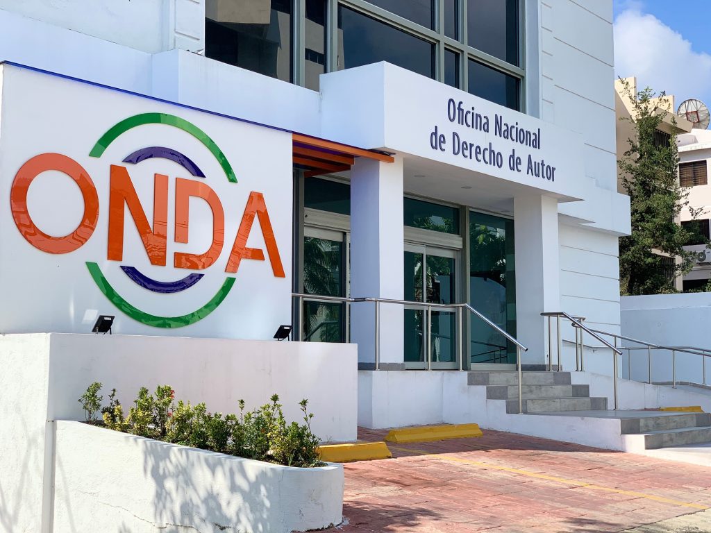 Informan que las mujeres podrán registrar sus obras gratuitamente en la ONDA en todo Mayo