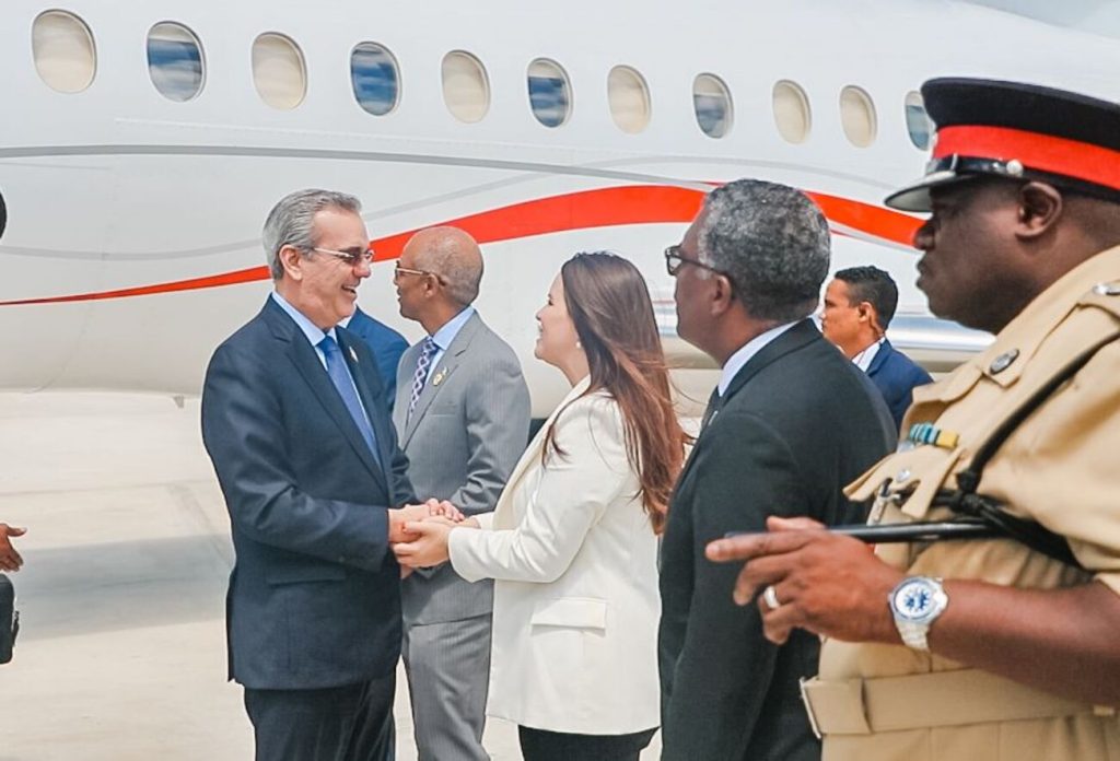 Presidente Luis Abinader concluye participación en reunión Caricom-EE.UU.; durante encuentro en Bahamas trataron crisis política y de inseguridad que vive Haití