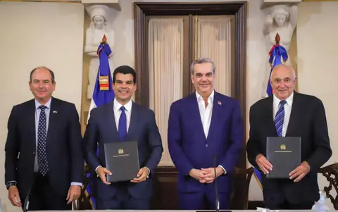 Israel ayudará a RD en el manejo del agua tras acuerdo firmado por el director ejecutivo del Instituto Nacional de Aguas Potables y Alcantarillados Wellington Arnaud