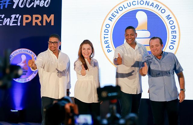 El comunicador Bolívar Valera pasa a las filas del PRM; invita a la población apoyar otra vez al presidente Luis Abinader