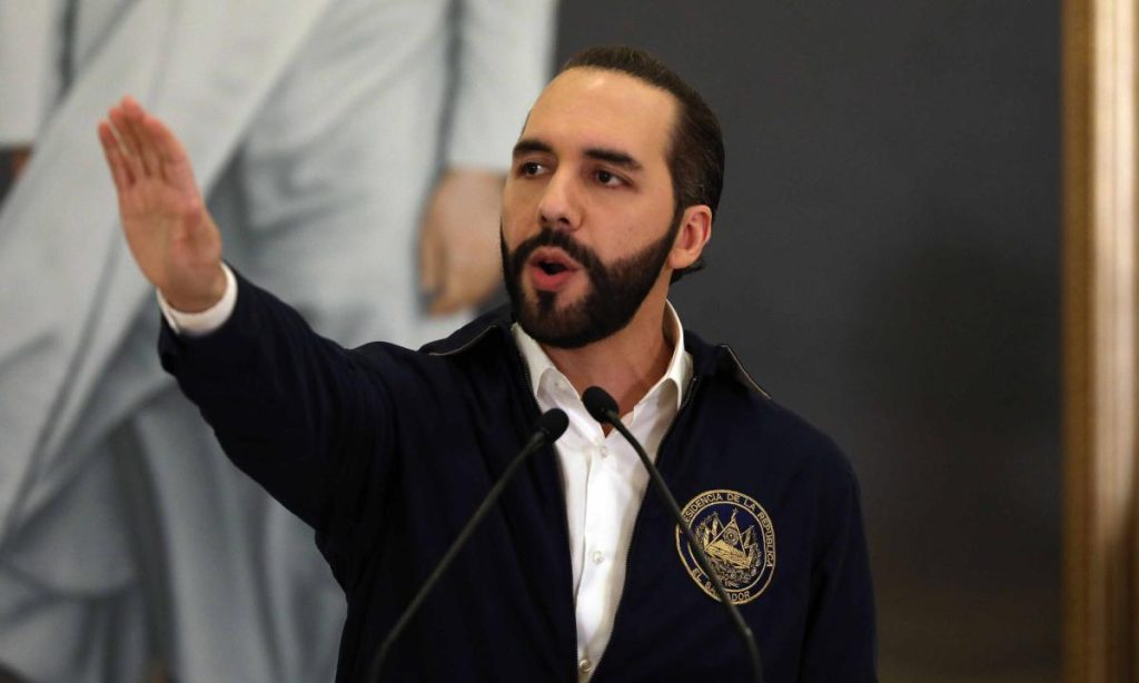 Solicitan que se declare «inaplicable» resolución que habilita la reelección en El Salvador