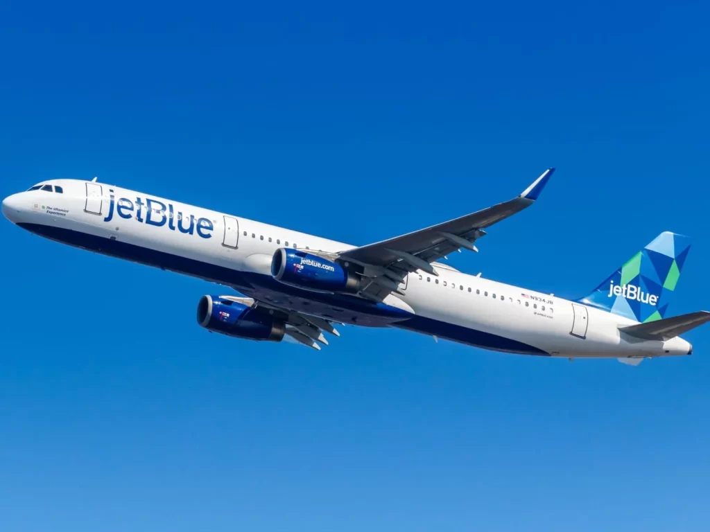 Pro Consumidor iniciará proceso sancionador contra aerolínea norteamericana JetBlue por infracción
