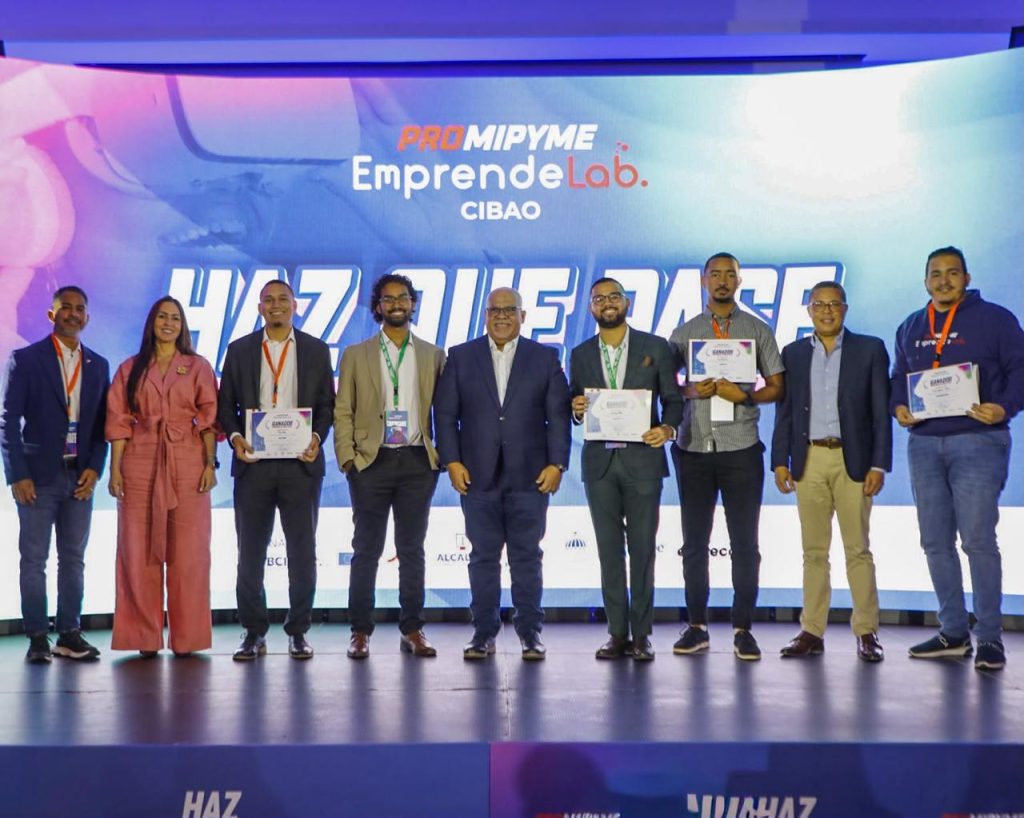 Director de Promipyme, Fabricio Gómez Mazara, presenta EmprendeLab 2026 en Santiago