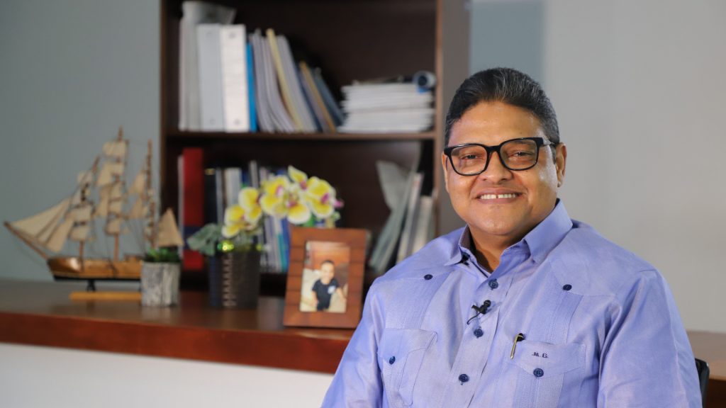Presidente Luis Abinader asigna a Juan Manuel Méndez como nuevo director ejecutivo del INTRANT mediante Decreto 551-26
